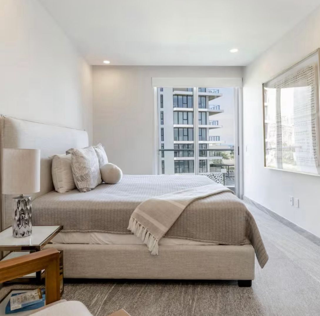 Departamento de 3 recámaras en esquina Puerto Cancún venta