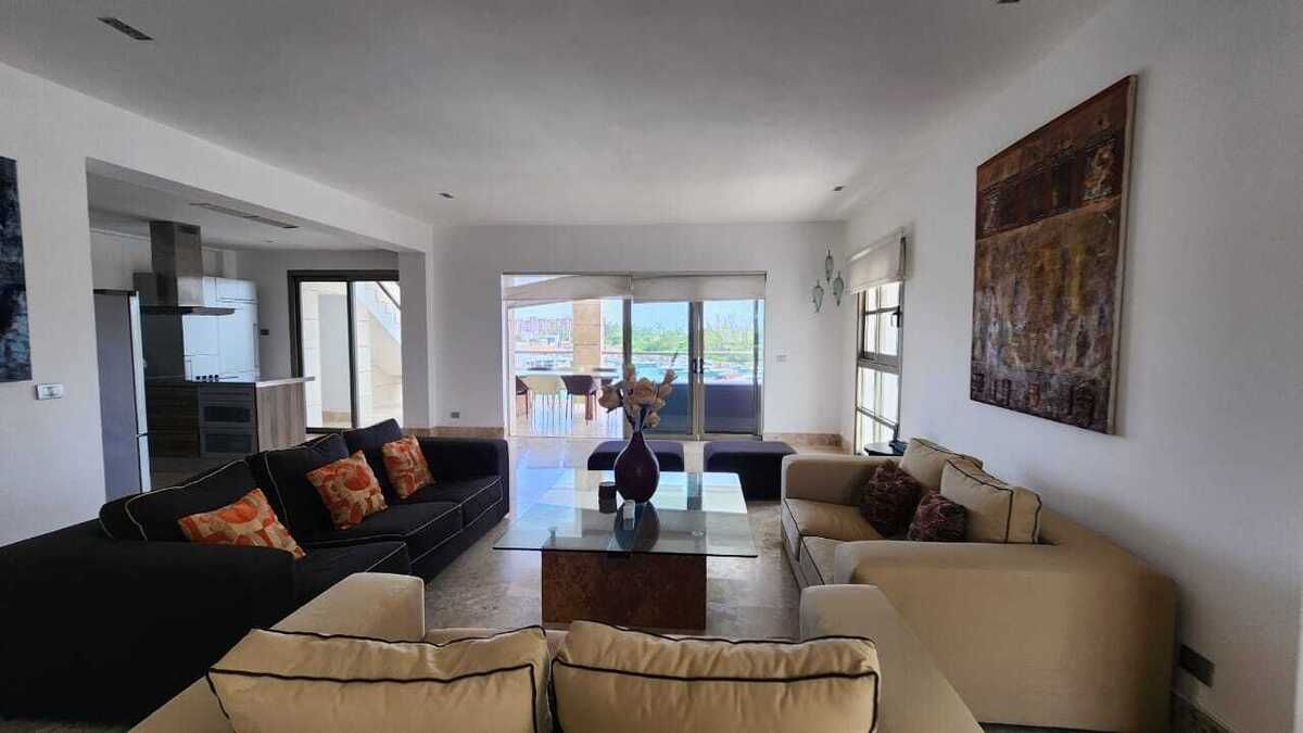 Amueblado y decorado venta penthouse La Amada Residence
