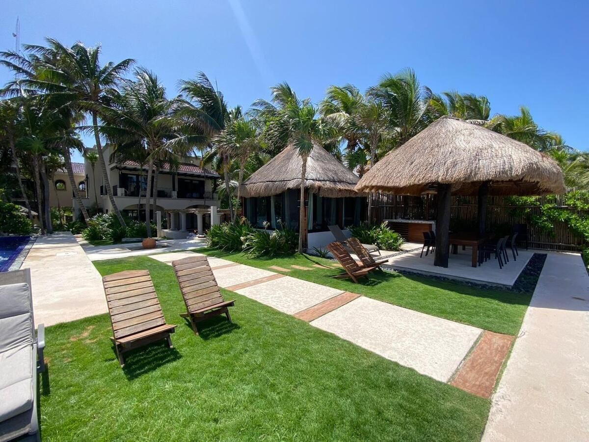 Casa en venta 6 recámaras frente al mar caribe