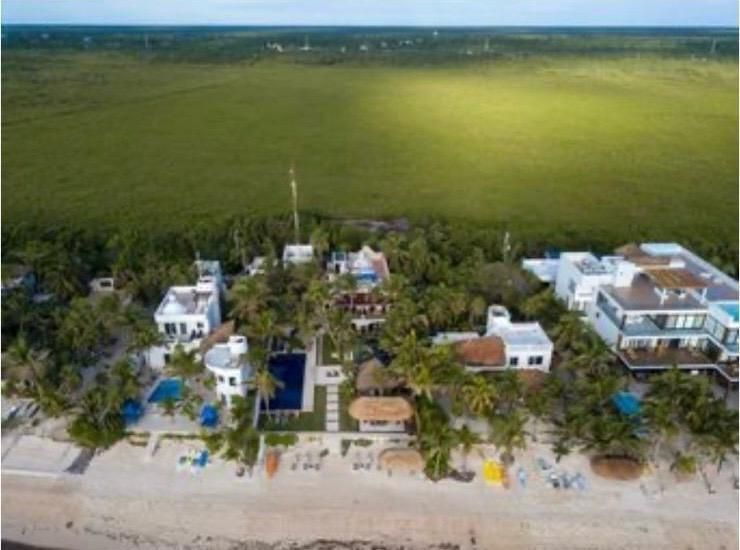 Inversión en Quintana Roo casa 6 recámaras con playa