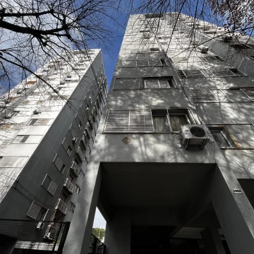 Departamento 4 ambientes muy luminoso bajas expensas en venta en Villa Luro