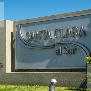 LOTE EN VENTA  CON FONDO A LAGUNA BARRIO SANTA CLARA AL SUR SAN VICENTE