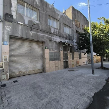 Depósito en venta Mataderos