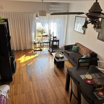 Colegiales. Elcano 2900. Local con Viviendas en Lote Propio