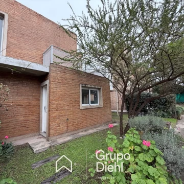 Duplex 2 dormitorios EN ALQUILER housing el Jacaranda, Villa Allende