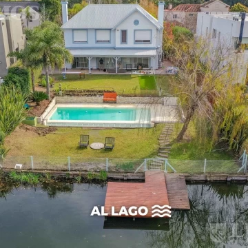 Casa al agua con 4 dormitorios en alquiler en el barrio  Los Castores Nordelta