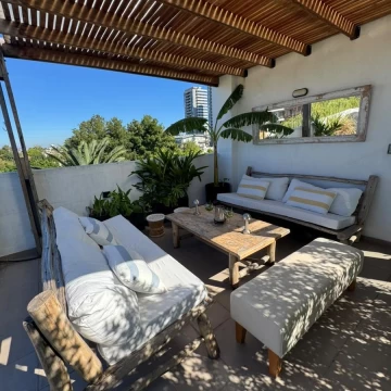 Tríplex de 3 AMB en venta en Tigre centro.