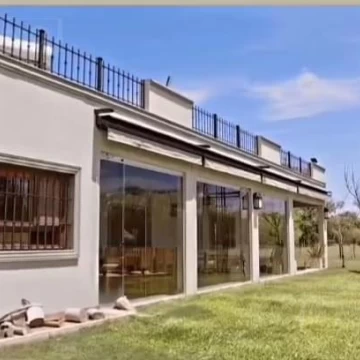 Campo en Venta de 15 Ha. 3 casas, 2 piletas, Caballerizas. Corrales. Exaltación de la Cruz.