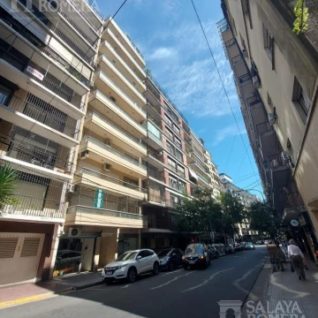 Alquiler Recoleta Monoambiente al frente - Edificio con piscina de nado !