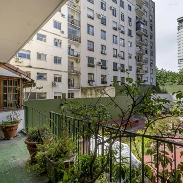 Oportunidad, VENTA, Gran Depto a RECICLAR, 3-4 amb. patio-cochera Retiro