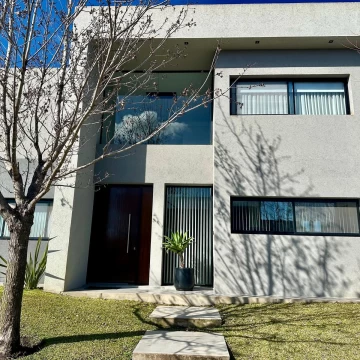 Venta | Casa con 3 dormitorios en lote interno | Tipas, Nordelta