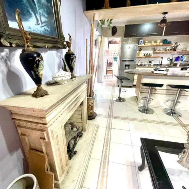VENTA  PH TIPO CASA 4 AMBIENTES EN 1° PISO - ENTRADA INDEPENDIENTE LANÚS ESTE