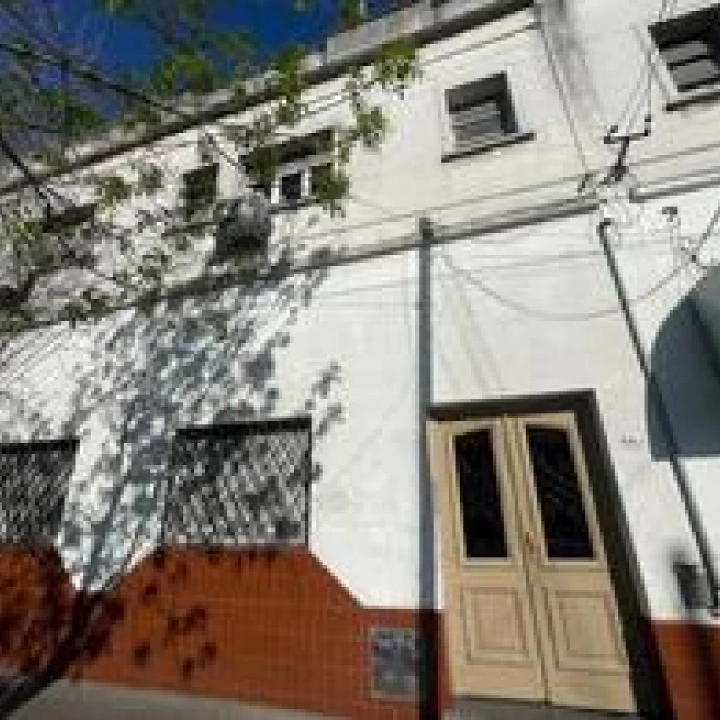 VENTA PH 2 AMBIENTES A METROS DE AV. MITRE EN SARANDI AVELLANEDA GRAN OPORTUNIDAD INVERSORES