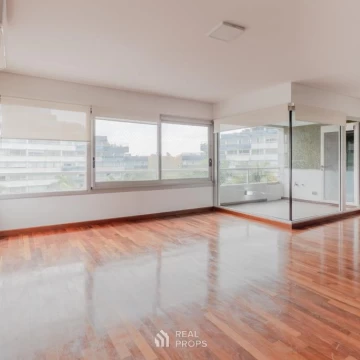 Departamento de 3 Ambientes con balcón y cochera en Alquiler en Zencity Puerto Madero