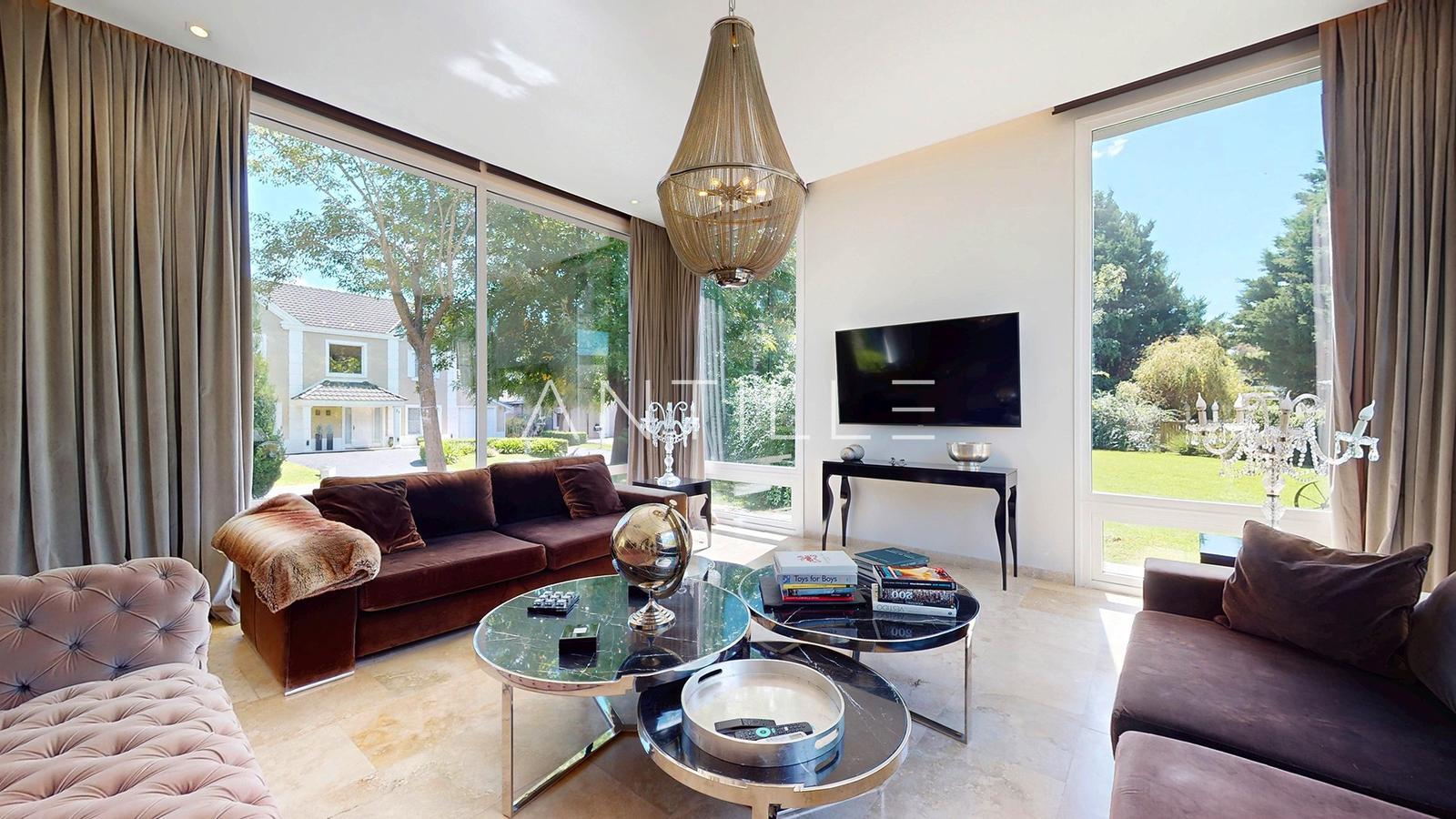 LIVING 3 CASA EN ABRIL CLUB DE CAMPO, HUDSON