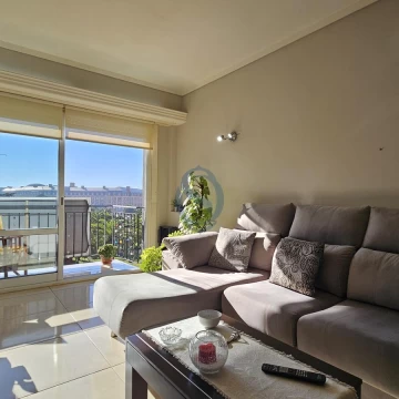 Venta Departamento dos ambientes reciclado con balcón y vista en Centro