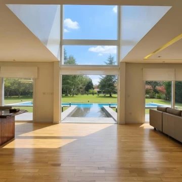 VENTA CASA MIRALAGOS 4 DORMITORIOS