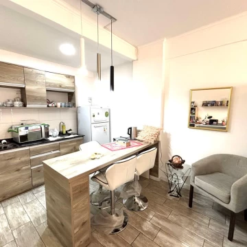 Venta monoambiente con SUM, parrilla y laundry