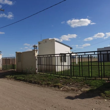 Venta Galpón Industrial   Casa/Oficina  en General Alvear cerca Ruta 188