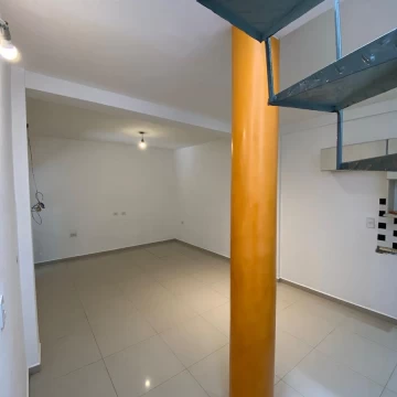 VENTA DE PH TRES AMBIENTES EN COLEGIALES