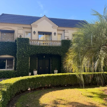 Casa en ALQUILER SIN MUEBLES en Ayres de Pilar
