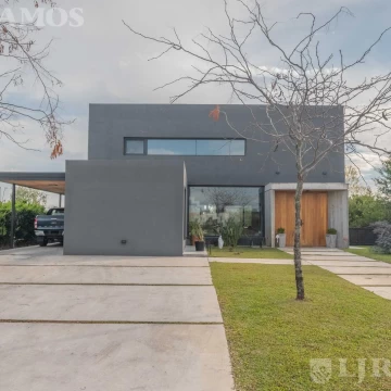 Casa en venta Barrio MARINAS - PUERTOS ESCOBAR
