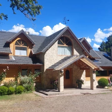 VENTA Casa de 500 m2 Lote de 5574m2 en el exclusivo Barrio San Lorenzo, San Martín de los Andes
