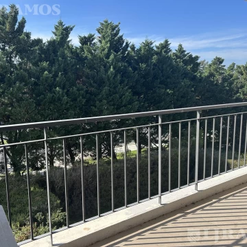 Departamento  de 77 m2 cubiertos en venta y alquiler en Chateau del Palmar.
