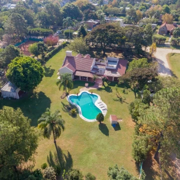 Casa en venta en Colastine Norte  4 Dormitorios