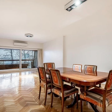 Impecable departamento con balcón terraza y excelente planta