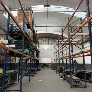 DEPOSITO DE  730 M2 EN INMEJORABLE UBICACION SOBRE PANAMERICANA OLIVOS