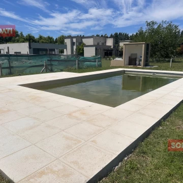 CASA VENTA HARAS DEL SUR II - 3 DORMITORIOS - PISCINA