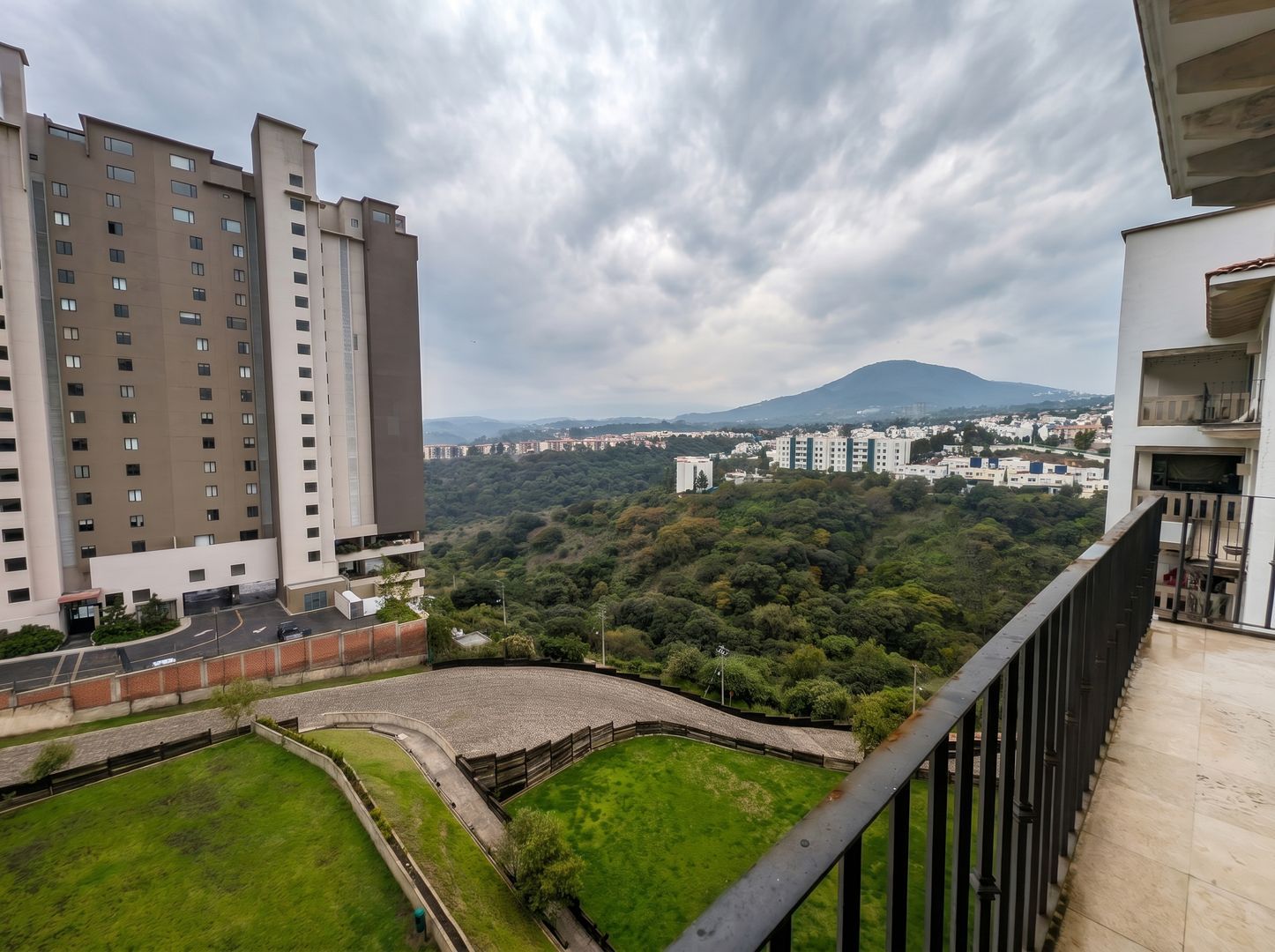 Principal(9) AI - Mejora 2K - Terraza - 4x3.jpg