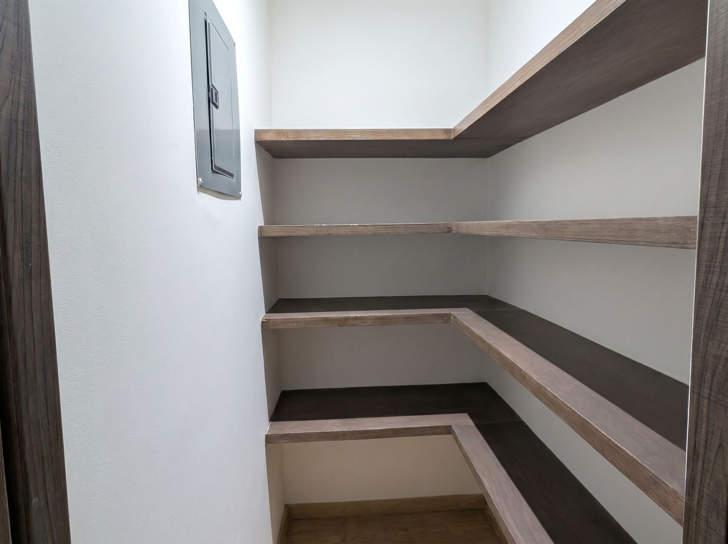 Área de lavado_(1) AI - Mejora 2K - Cuarto de Servicio - 4x3.jpg