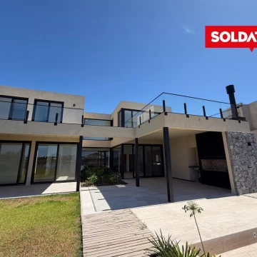 Casa en venta en Pilara La Calesa al agua