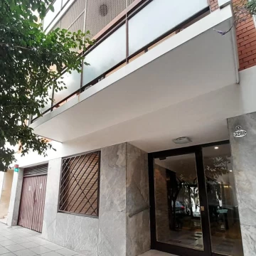Departamento con cochera en Villa del Parque