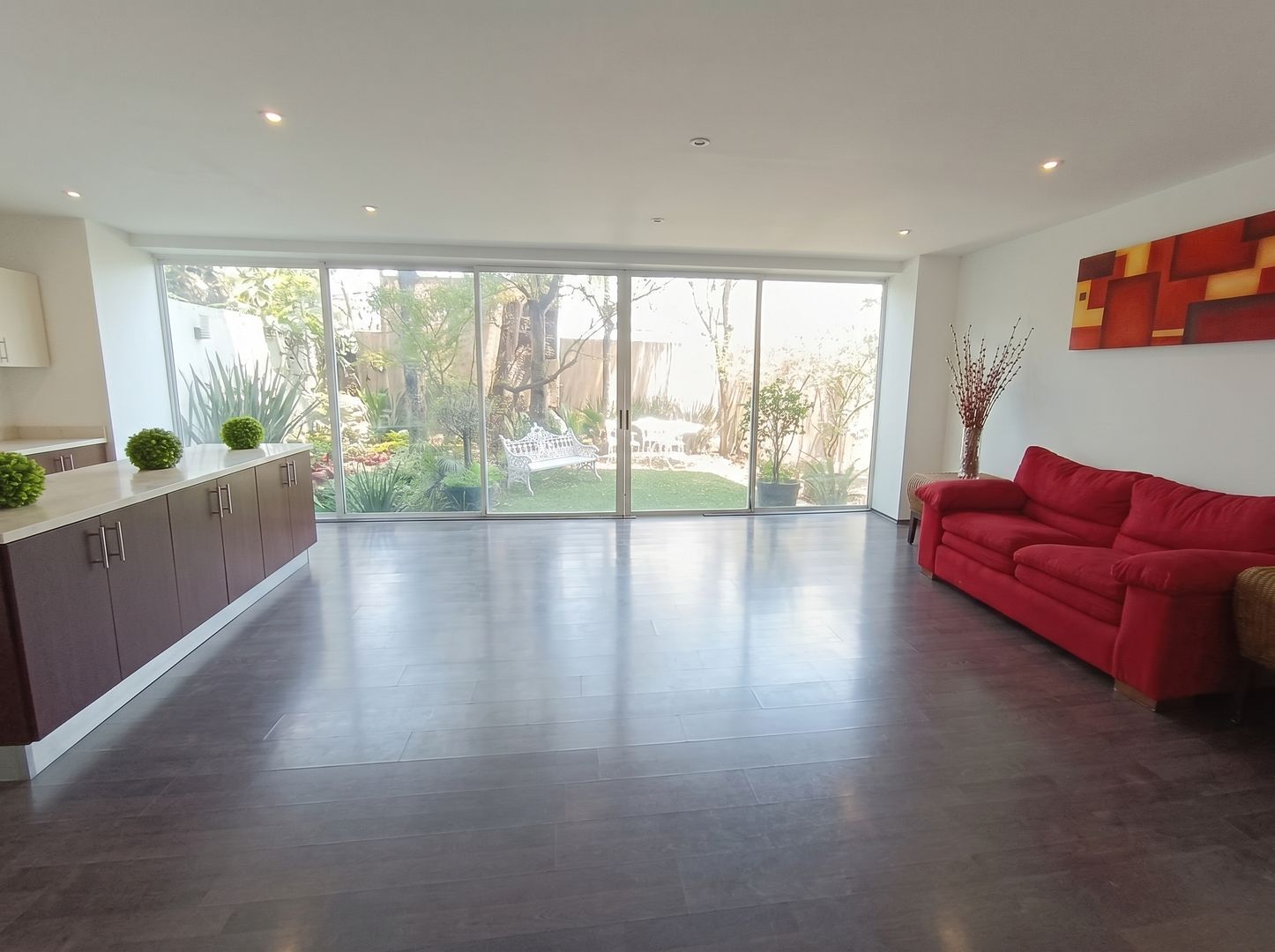 Sala - Fotos - Avenida de las Flores 28 -32 AI - Mejora 2K - Sala - 4x3.jpg