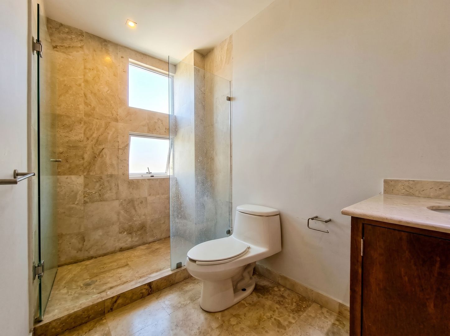 Baños - Fotos - Avenida de las Flores 28 -18 AI - Mejora 2K - Baño - 4x3.jpg
