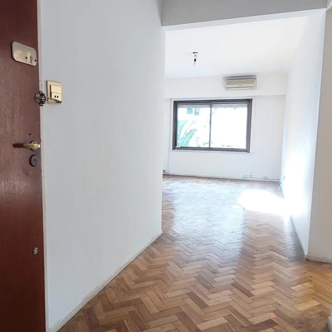 Venta o alquiler de Departamento de 2 ambientes con dependencia en Palermo