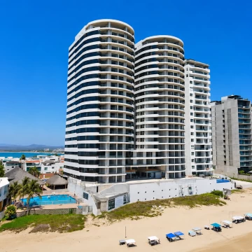 Departamento en venta a pie de playa Brujas 2 recámaras