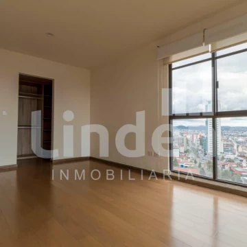 PENTHOUSE EN RENTA EN TORRE EL CERRO, ZONA LA PAZ