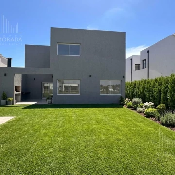 Casa en Santa Lucia, Pilar del Este