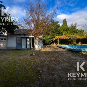 Casa sobre doble lote en Villa del Plata Norte