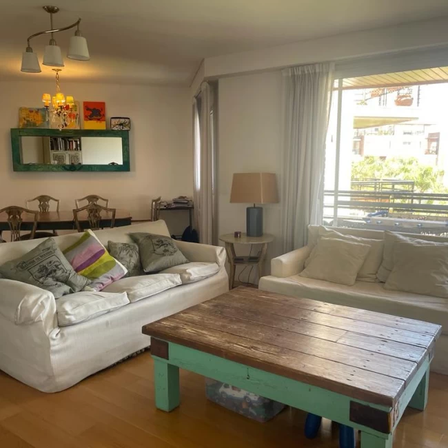 Excelente Departamento en Venta 3 amb y cochera en Beccar Plaza I