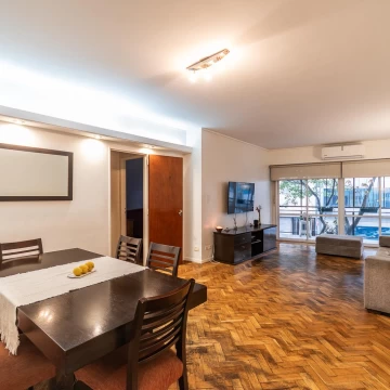 Venta Amplio 4 ambientes en Barrio Norte.