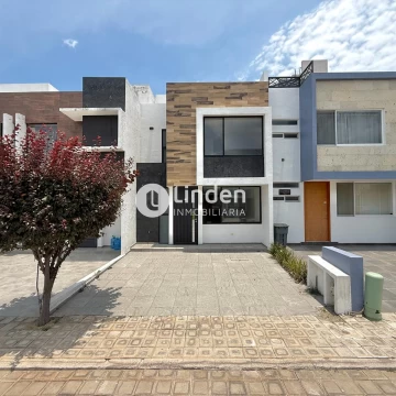 CASA EN VENTA EN FRACCIONAMIENTO CUMBRES RESIDENCIAL, ZONA CUANALÁ