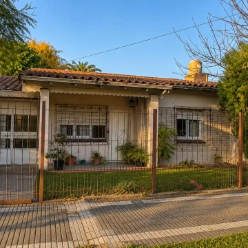 Venta | Casa 5 ambientes | Banfield