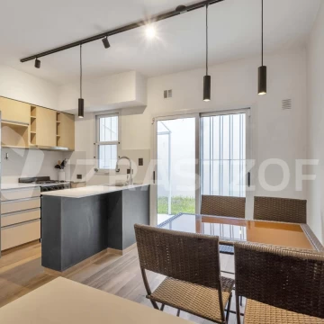 Venta Duplex Premium Reciclado a nuevo, jardin/cochera/Atico - Florida Oeste.