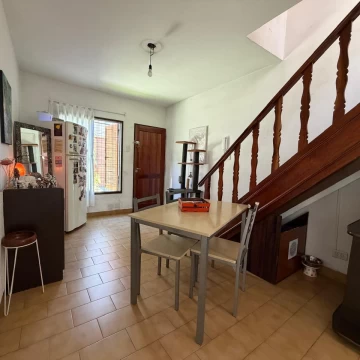 VENDE DUPLEX 2AMB RAMOS MEJIA
