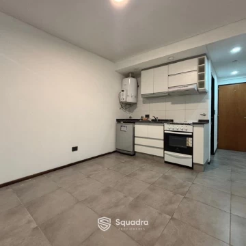 ALQUILER - Departamento monoambiente dividido - Zona Centro, Rosario.